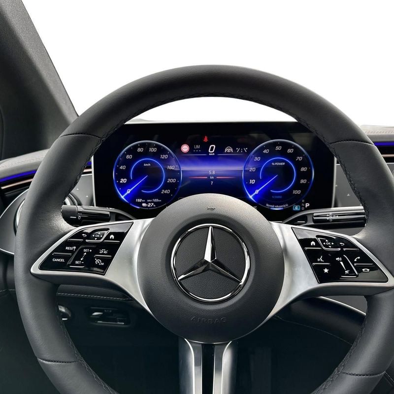 MERCEDES-BENZ