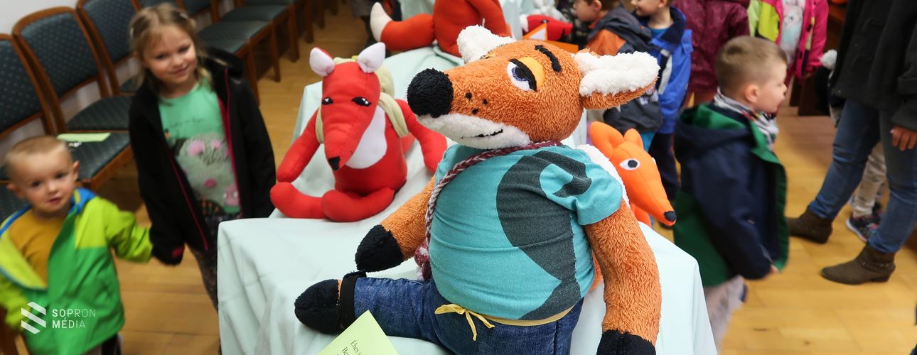 Mintegy 120 rókát állítottak ki a Soproni Egyetemen