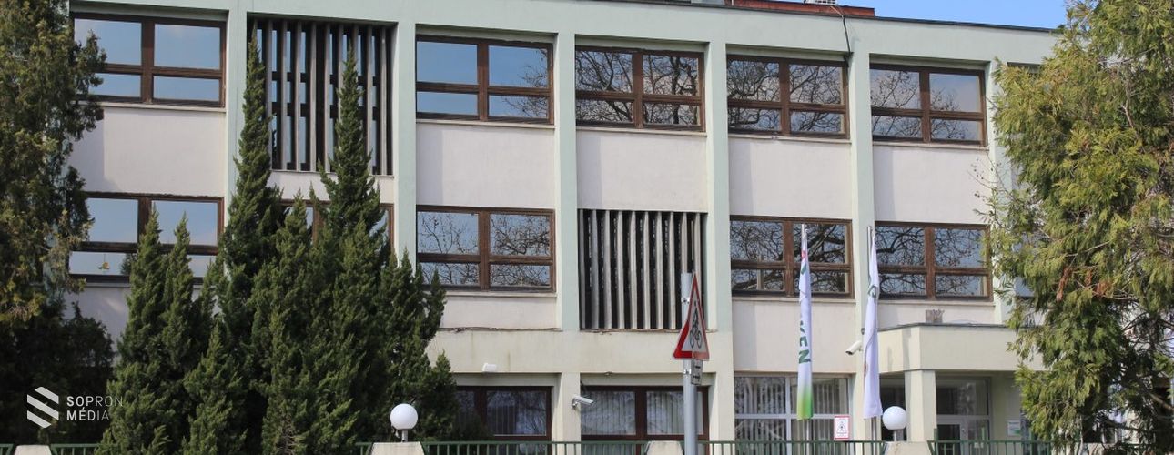 Tarolnak a Soproni Óvatos Duhajok