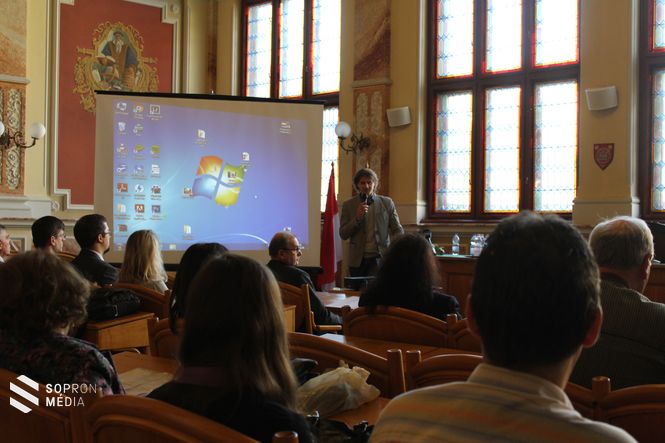Tóth Imrének, a Soproni Múzeum igazgatójának előadása