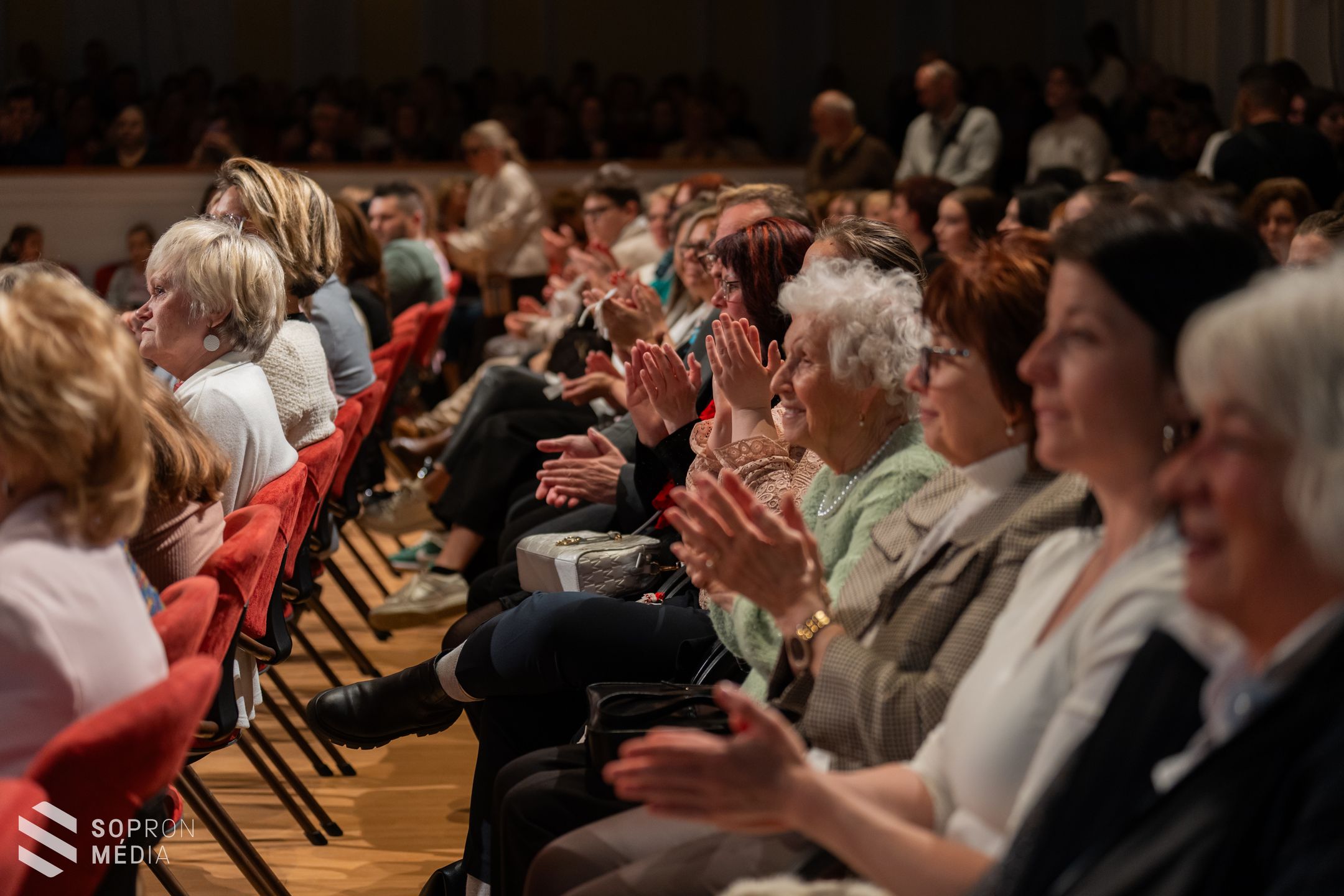 Divatgála a Határtalan Elegancia jegyében