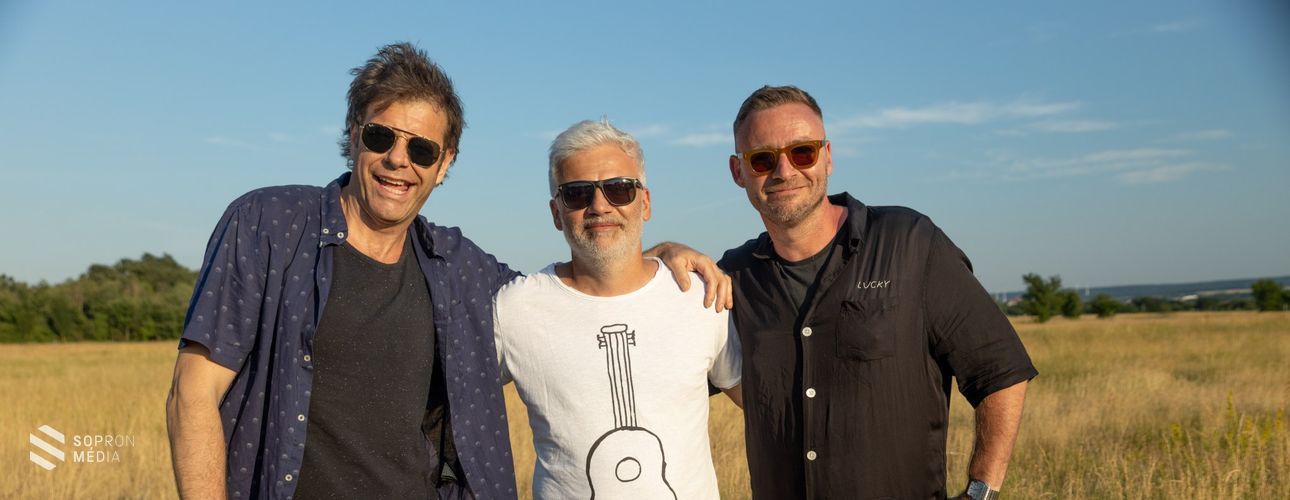 Road Movie Guide - premier december 13-án