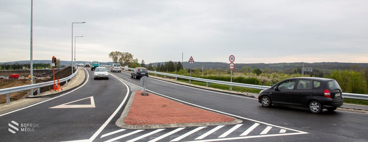 Már járhatunk a Pozsonyi úti felüljárón!