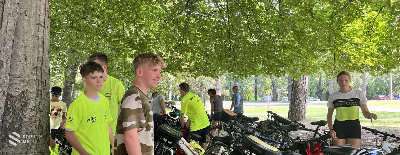 Bringás vándortábor alkalmával ismerik meg a környék szépségeit