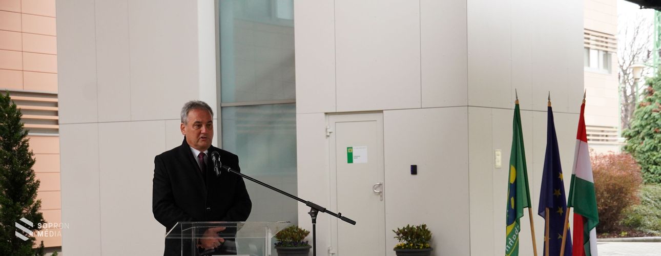 Megújult az irányítótorony a soproni vasútállomáson