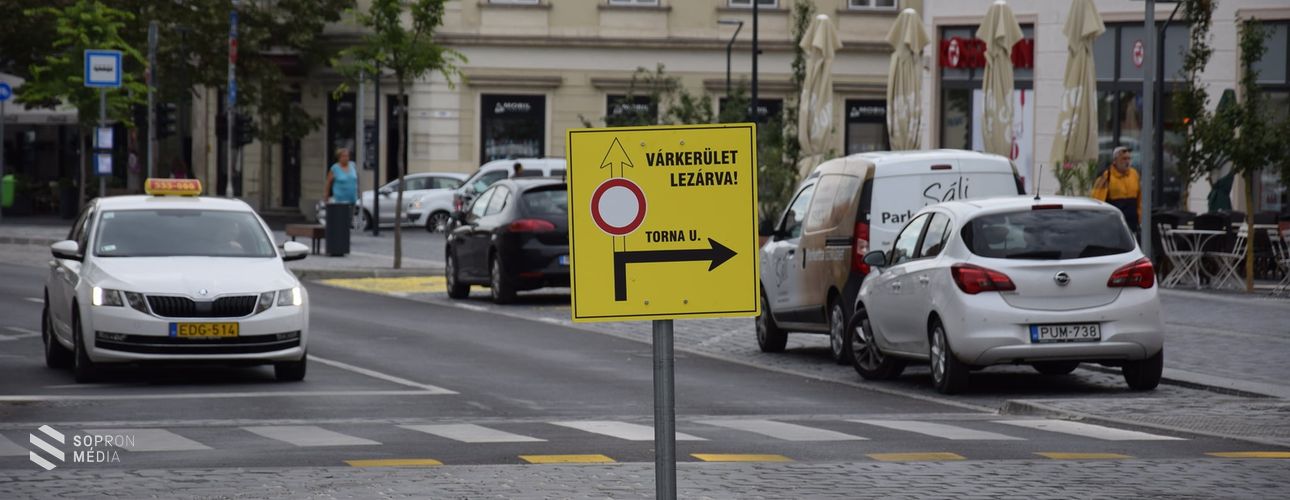 Elterelték a Várkerület forgalmát