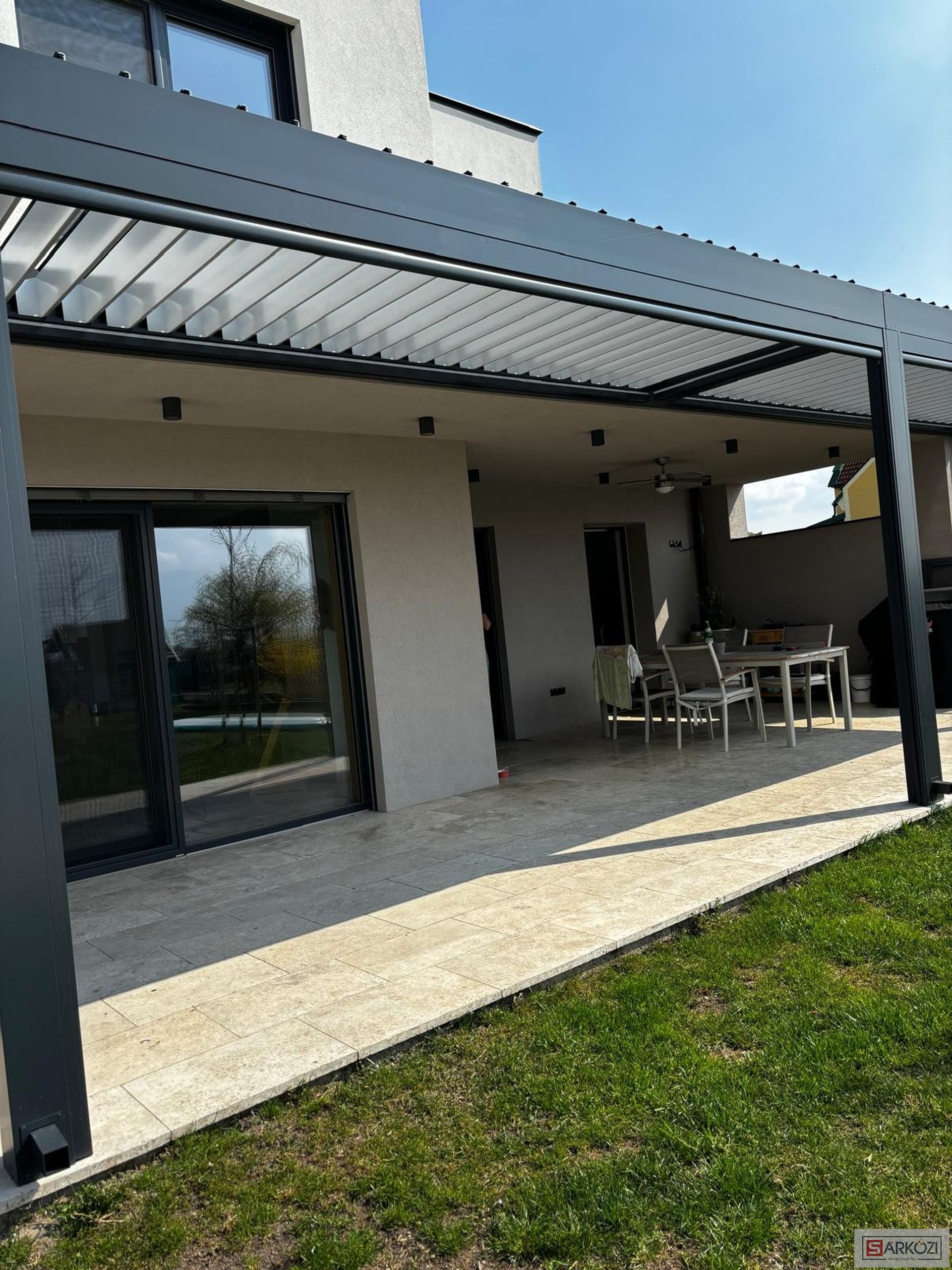 Bioklimatische Pergola 94