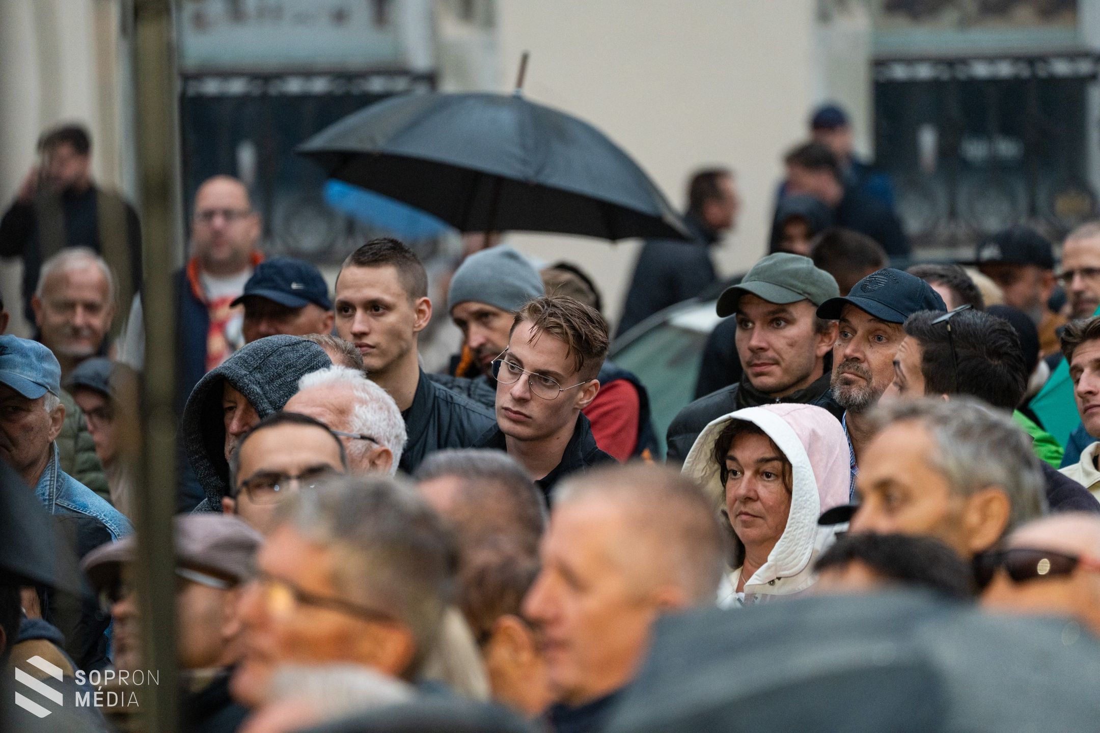 Helyi és országos ügyek is napirendre kerültek a soproni Lázárinfón