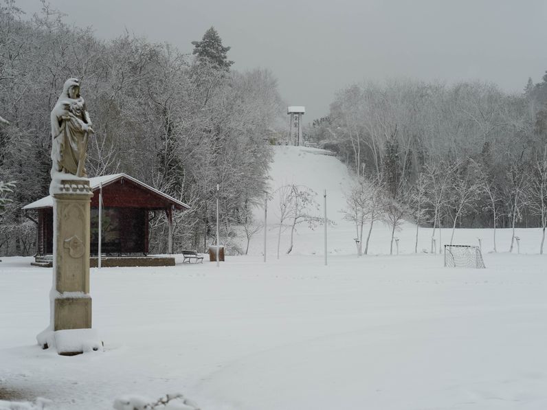 Hó fedi Brennbergbánya környékét