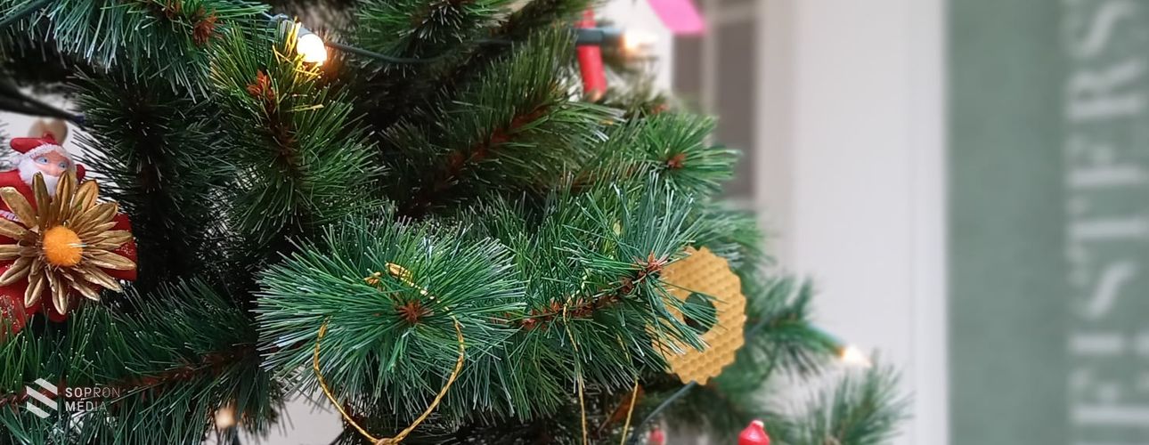 Karácsonyfa díszítésre hív a Soproni Múzeum 