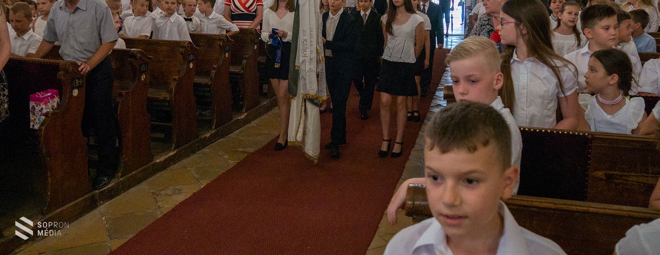 Minden negyedik tanuló kitűnő lett a Hunyadiban
