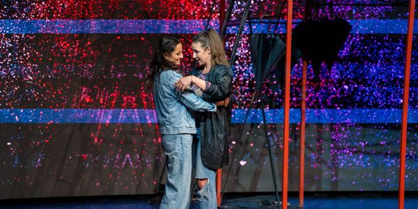 Képzelt riport egy amerikai popfesztiválról