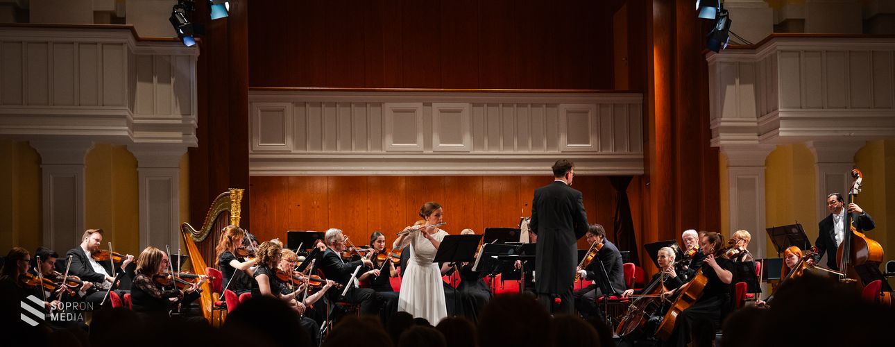 Rendhagyó zenei utazásra hívta az érdeklődőket a Soproni Liszt Ferenc Szimfonikus Zenekar