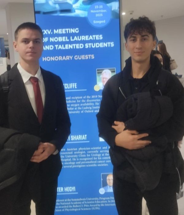 Tudósok között a licisták