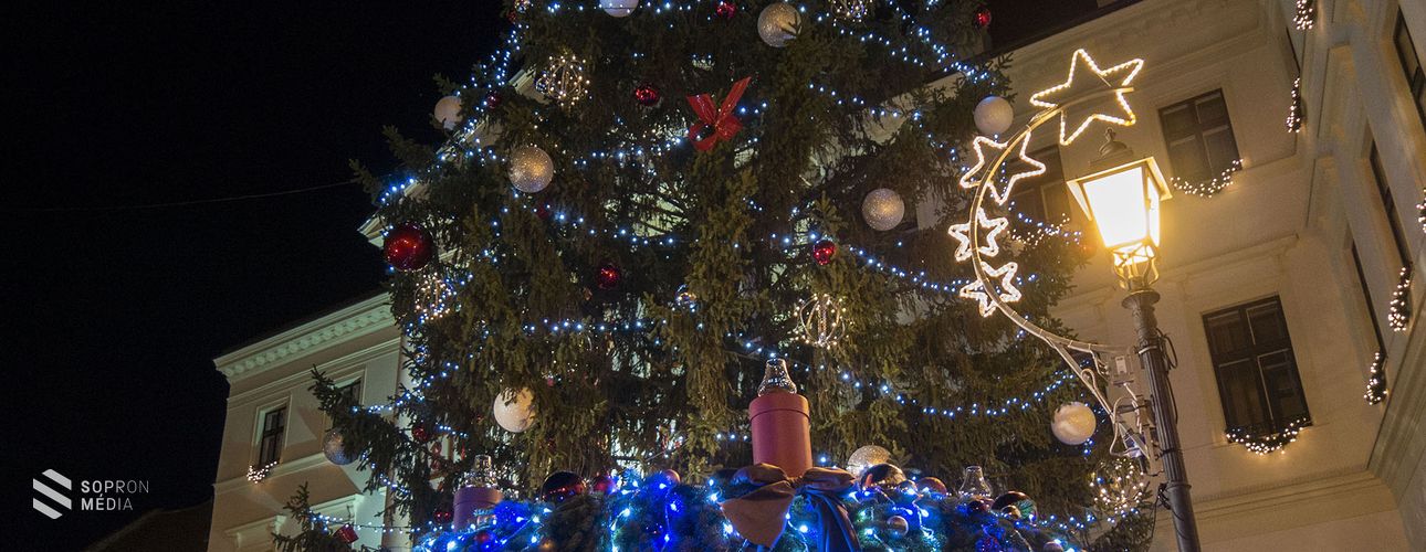 Felgyulladtak Advent első fényei

