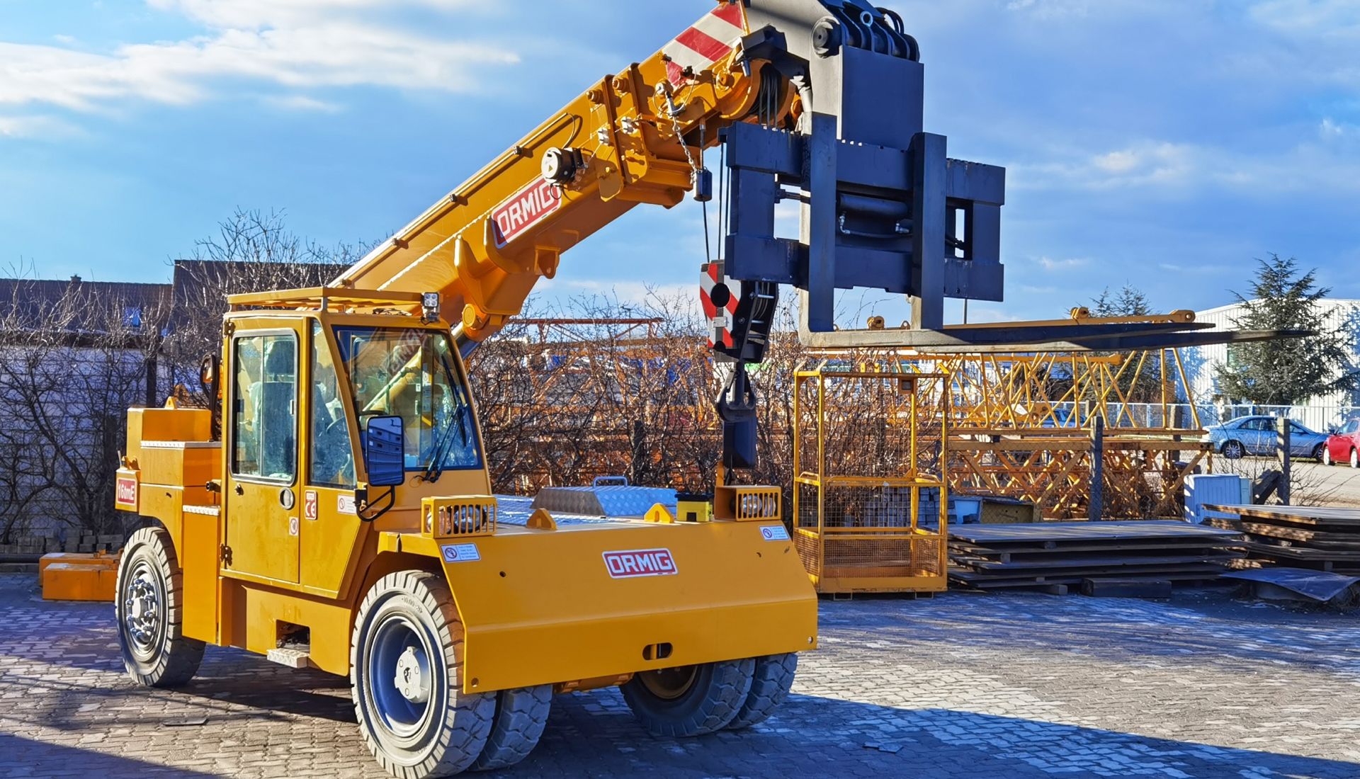 Moving a dental milling machnine
