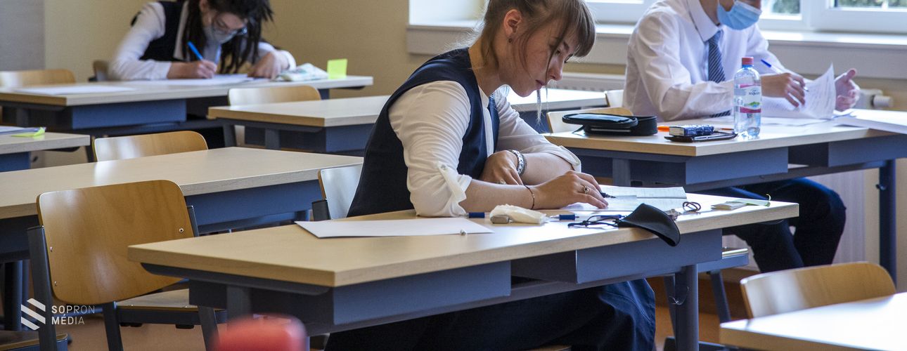 Érettségi - a matematika írásbelikkel folytatódnak a vizsgák