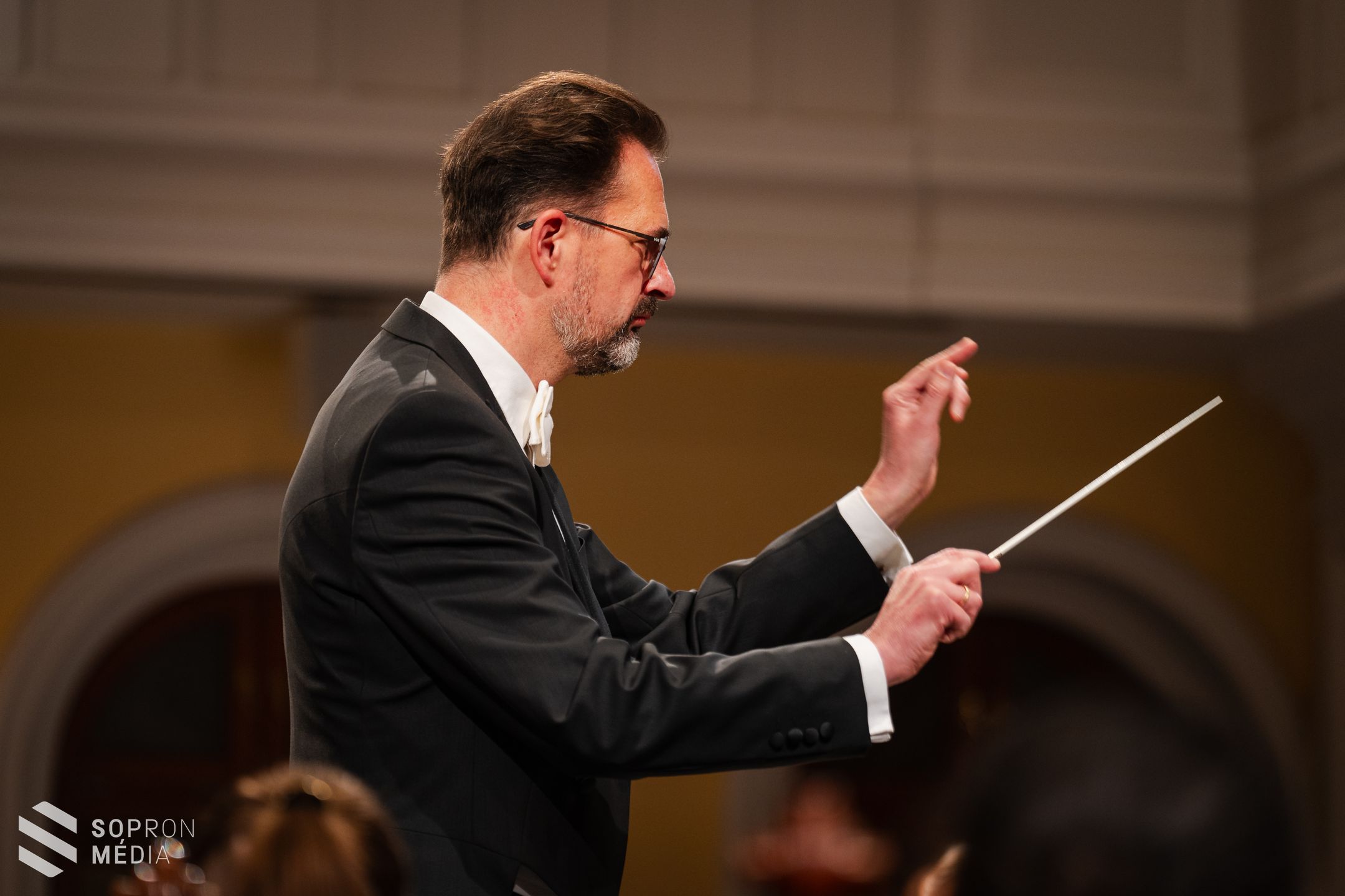 Rendhagyó zenei utazásra hívta az érdeklődőket a Soproni Liszt Ferenc Szimfonikus Zenekar