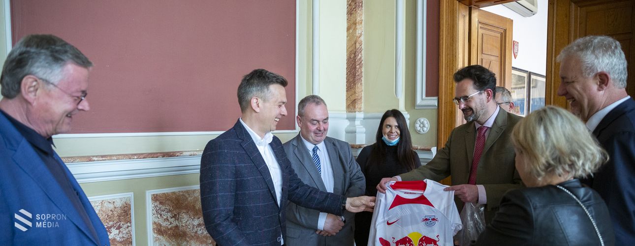 Böhlen polgármesterét fogadták a Városházán