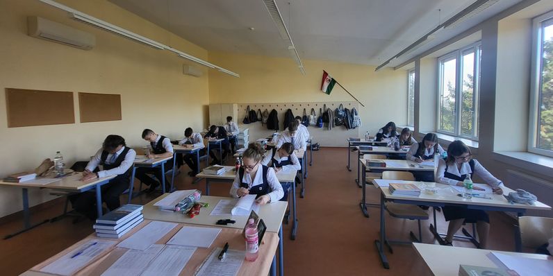 Sopronban is elkezdődtek az érettségik - galéria