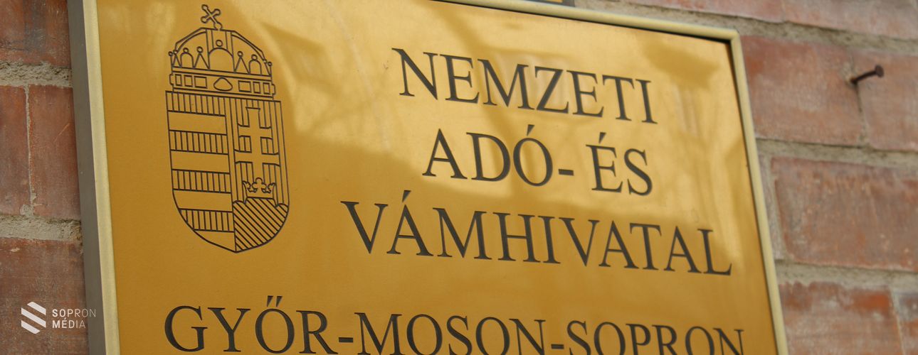 Figyelem! Csalók küldenek értesítéseket a NAV nevében