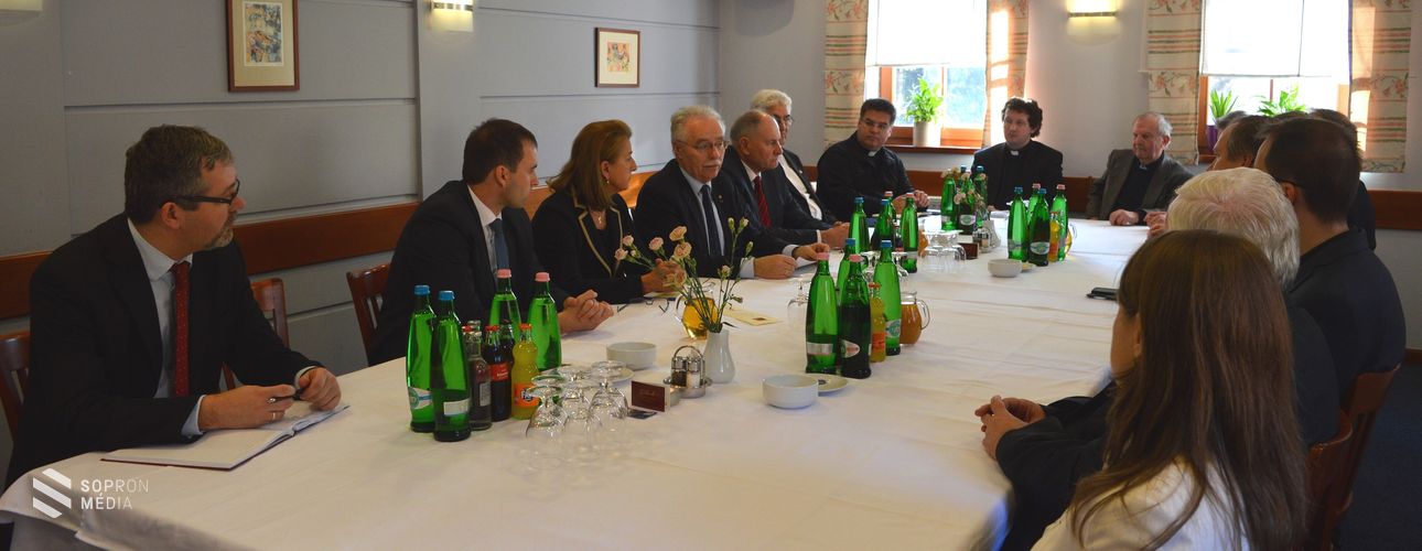 Továbbra is jó az együttműködés a város és a történelmi egyházak között	